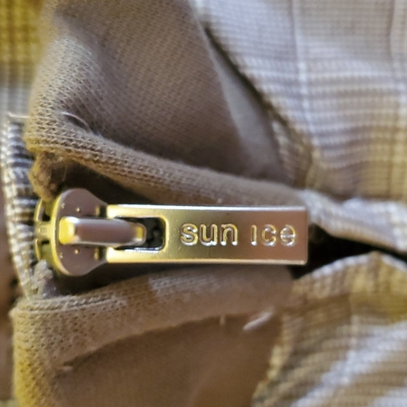 Sun ice windbreaker - Picture 2 of 11